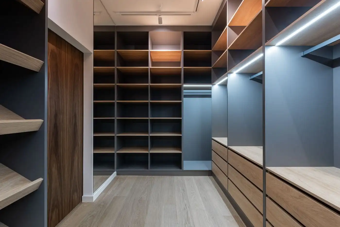 Wardrobe interior